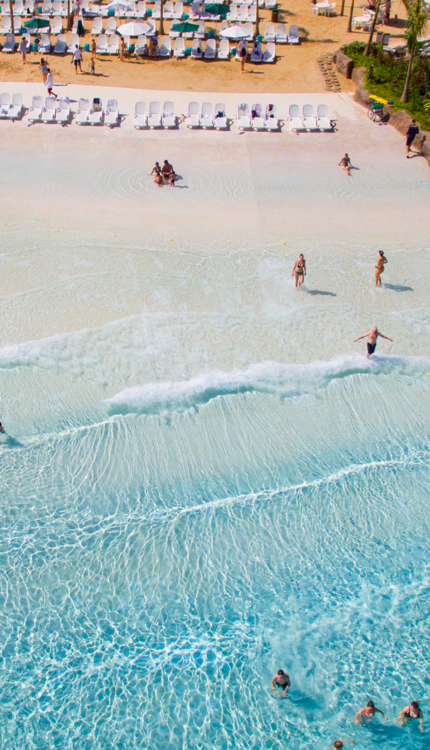Praia com Ondas